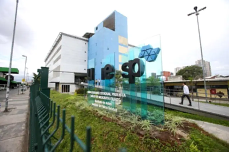 Unesp suspende concursos por crise orçamentária e déficit de R$ 189 mi