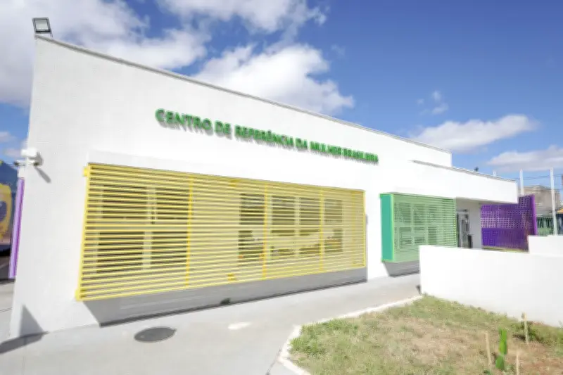 Unidades do Centro de Referência da Mulher Brasileira no DF oferecem atendimento gratuito