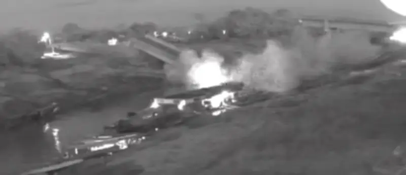 Vídeo mostra desabamento de ponte de R$ 36 milhões no Acre; duas pessoas em estado grave