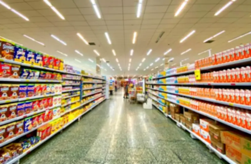Vendas no varejo caem 1,5% em abril, frustrando expectativas