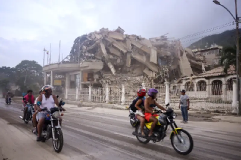 Venezuela: terremotos deixam 32 mortos e 70 feridos; resgate continua