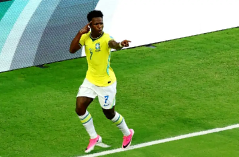 Vini Jr lidera Brasil na Copa com protagonismo e dois gols sobre a Escócia