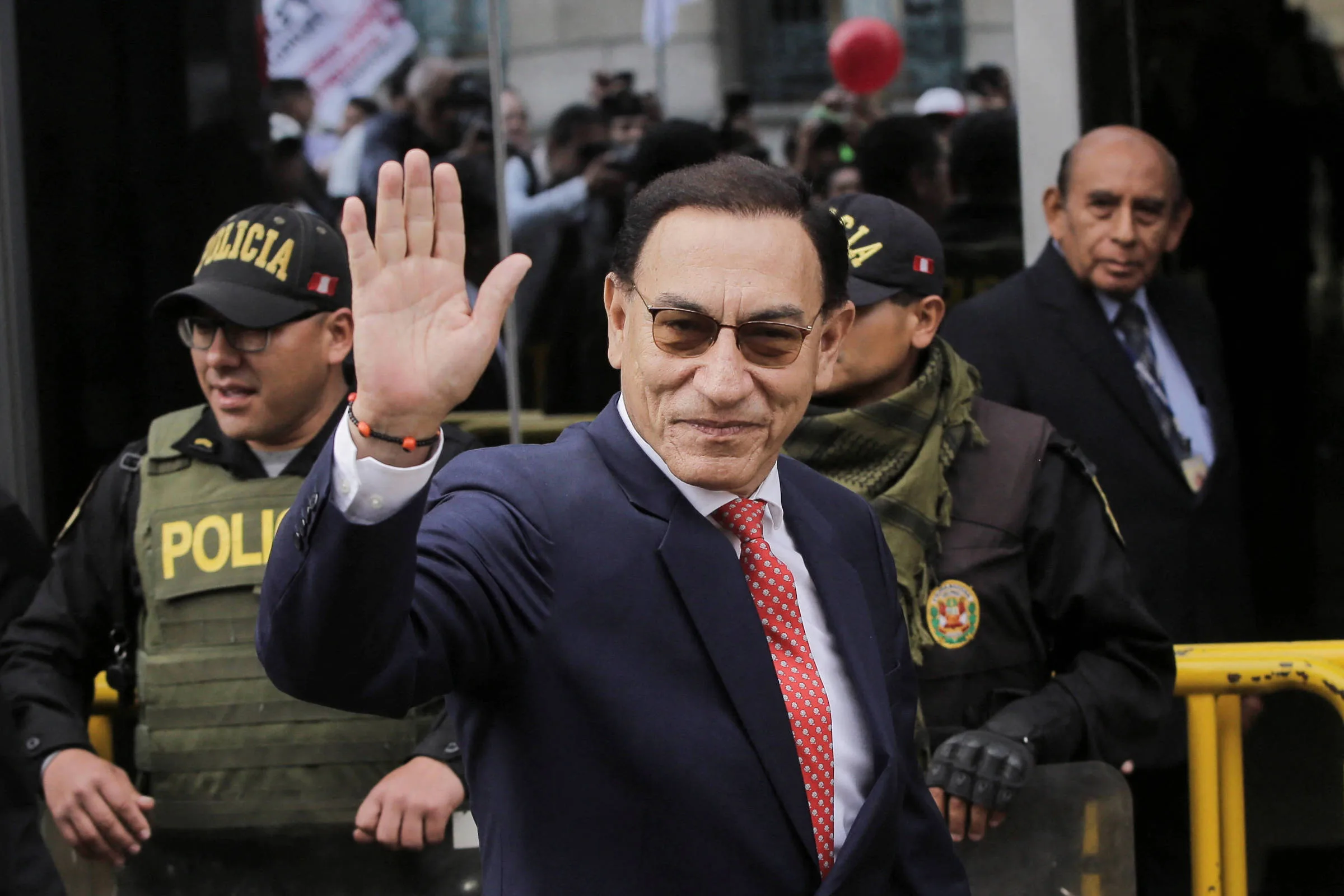 Ex-presidente peruano Martín Vizcarra condenado a 14 anos de prisão por corrupção