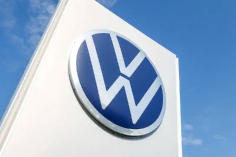 Volkswagen avalia cortar 100 mil empregos e fechar fábricas na Alemanha