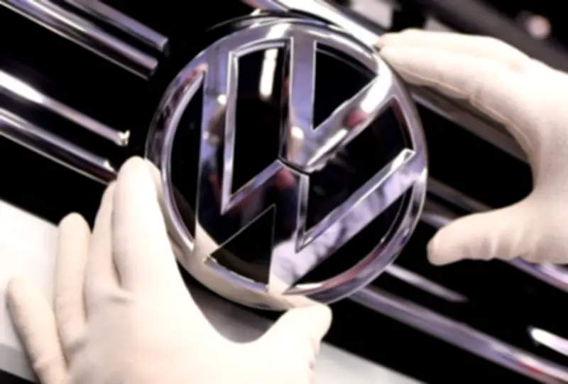 Volkswagen planeja demitir 100 mil funcionários, diz jornal