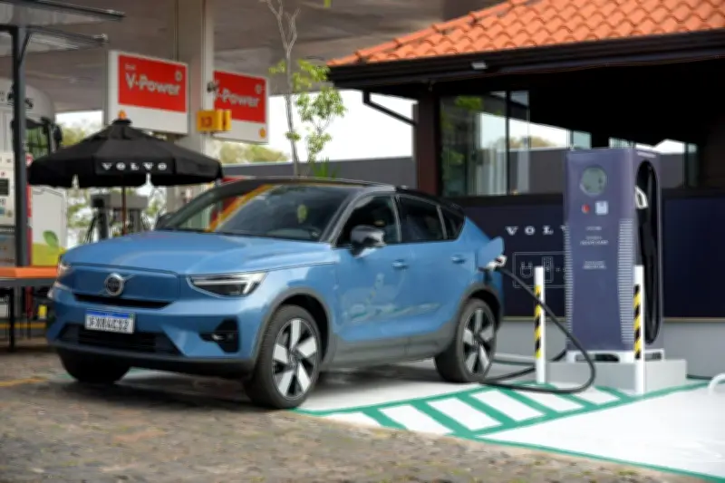 Volvo encerra recarga gratuita e unifica tarifas em seus eletropostos no Brasil