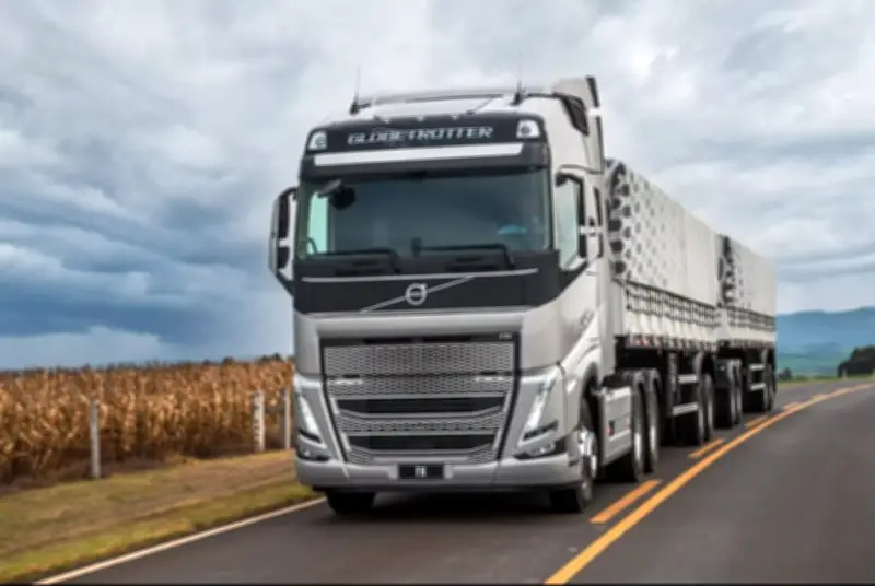 Volvo FH 540 lidera vendas de caminhões pesados no Brasil em maio de 2026