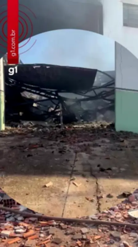 Várzea Grande decreta calamidade após incêndio em galpão da Educação