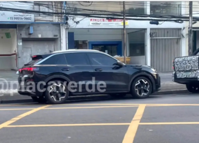 VW T-Roc híbrido é flagrado no Brasil; sistema servirá de base para novos lançamentos