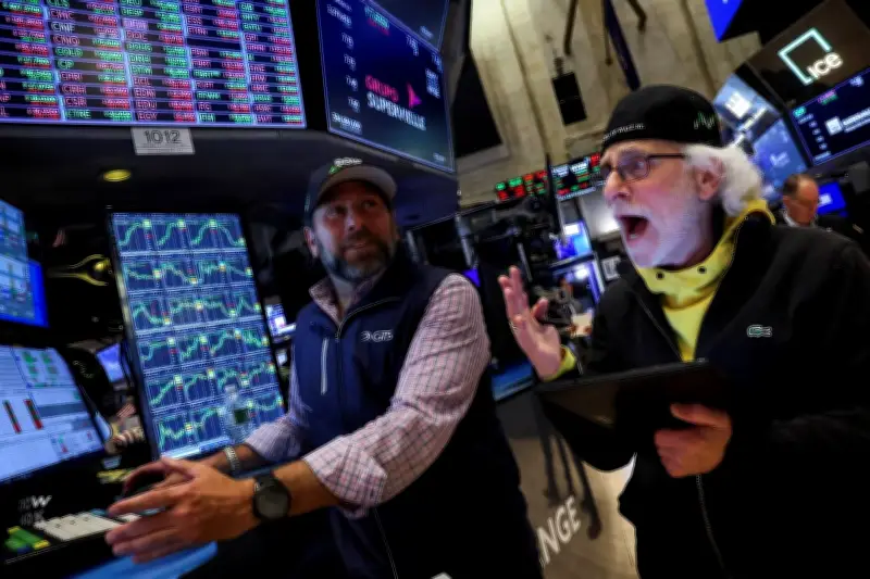 Wall Street sobe com recuperação de semicondutores antes do Fed