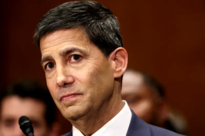 Warsh assume Fed em meio a pressão de Trump e inflação alta