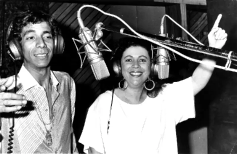 Zeca Pagodinho, Jorge Aragão e Alcione iniciam turnê 'O Maior Encontro do Samba' no Maracanã