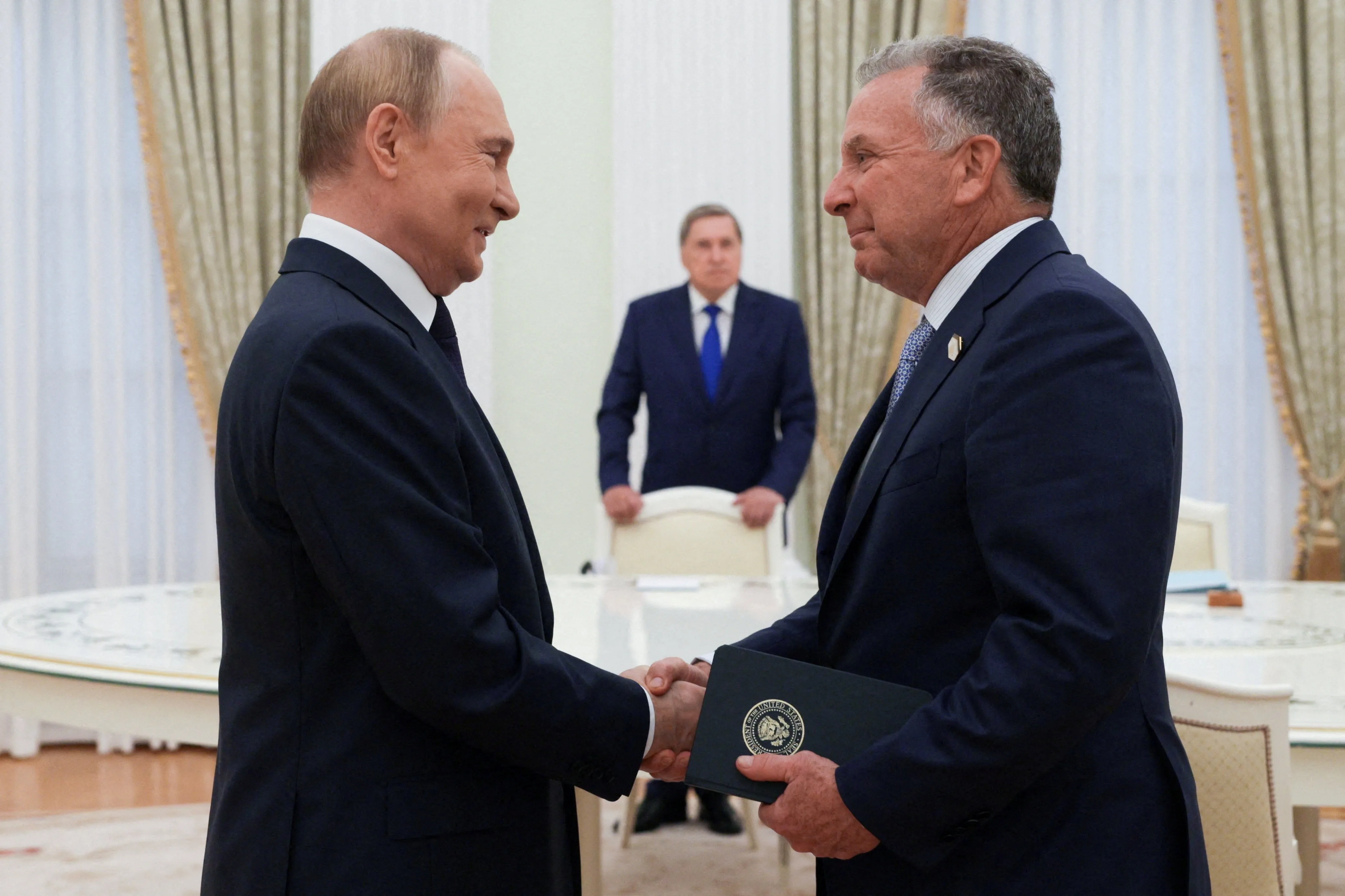 Zelensky critica encontro Trump-Putin no Alasca e diz que guerra não pode ser resolvida sem a Ucrânia