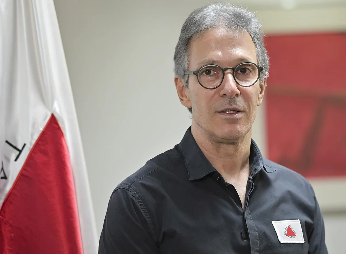 Zema descarta ser vice de Flávio Bolsonaro ou Caiado e mantém pré-candidatura
