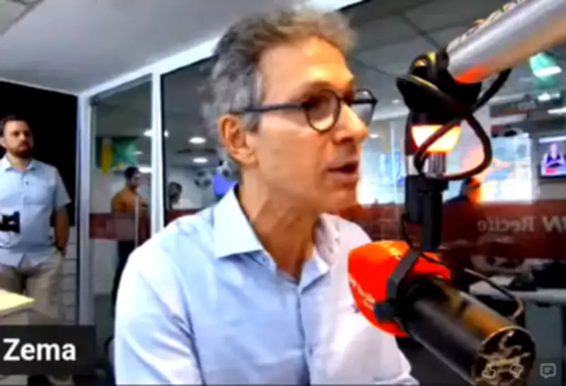 Zema nega proximidade com Flávio Bolsonaro e critica STF