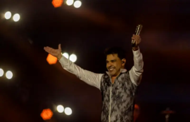 Zezé Di Camargo adota nome de batismo e lança projeto 'Canta, Mirosmar'