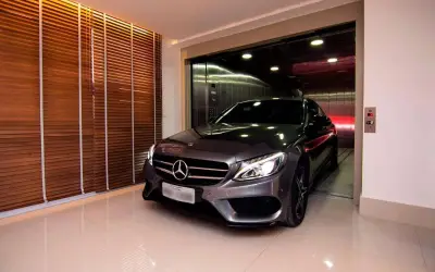 Apartamento de luxo em Goiânia tem elevador para carro e vaga vitrine