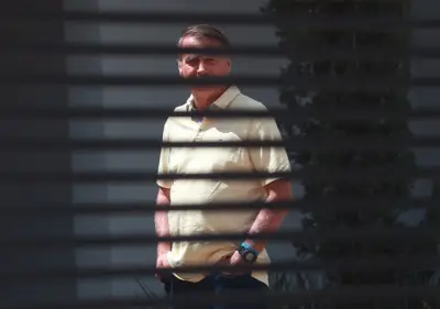 Arma de Bolsonaro é apreendida em blitz no DF com militar do GSI