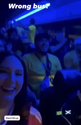 Atriz da Marvel entra em ônibus de brasileiros por engano e viraliza