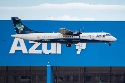 Avião da Azul é esvaziado e inspecionado pela PF em Brasília