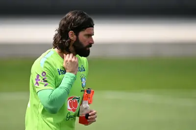 Brasil domina 8 de 11 duelos contra Japão nas oitavas da Copa