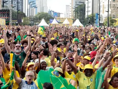 Brasil vence Japão, avança nas oitavas e frustra previsão de economista