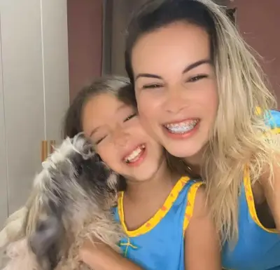 Cachorro morre após susto com fogos de artifício em comemoração de gol do Brasil na Copa