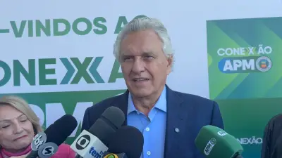 Caiado chama briga entre Michelle e Flávio Bolsonaro de 'rasteira'