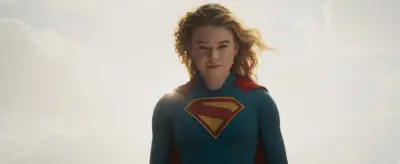 Crítica: 'Supergirl' tem carisma de Milly Alcock, mas aventura repetitiva