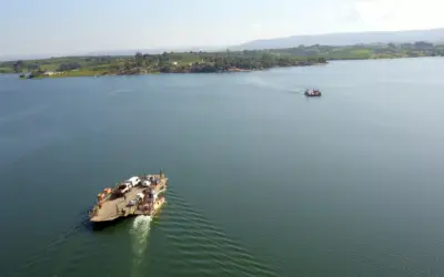Demora em balsa gera filas e prejuízos no Sul de MG; ponte é assinada