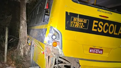 Dois acidentes com ônibus escolares deixam feridos em Marataízes