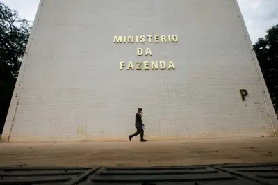 Dívida pública federal atinge R$ 9 trilhões em maio, alta de 2,66%