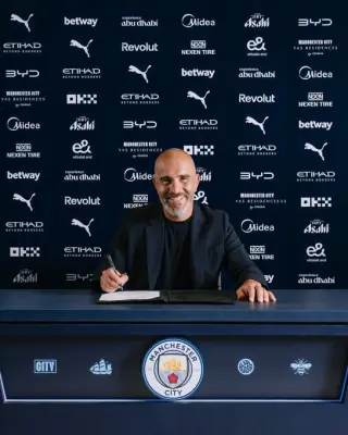 Enzo Maresca é o novo treinador do Manchester City por três anos