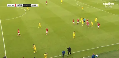Eriksen recebe alta após desmaio em amistoso e tranquiliza fãs