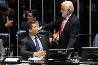 Escândalo do Banco Master ameaça estabilidade política no Brasil