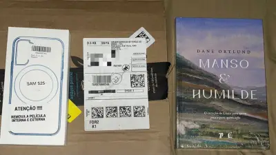 Estudante compra iPhone de R$ 3,5 mil e recebe livro e capinha em Fortaleza