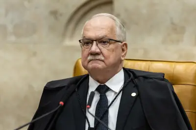 Fachin convoca sessão virtual para revisar penduricalhos no STF