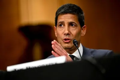 Fed mantém juros na primeira reunião sob Kevin Warsh