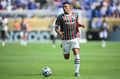 Fluminense anuncia retorno do zagueiro Thiago Silva após seis meses