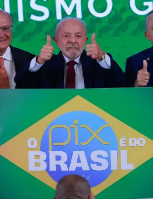 Frente de segurança e Adepol repudiam fala de Lula sobre delegacias