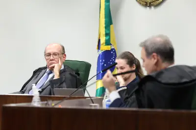 Gilmar Mendes alerta Lula sobre críticas ao STF e eleições