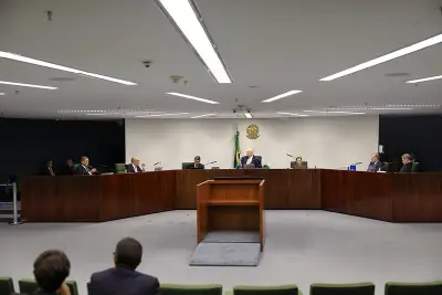 Gilmar Mendes critica juízes em delações e defesa do modelo acusatório