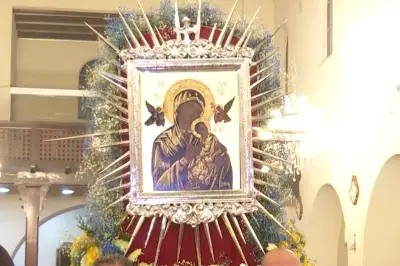 Imagem de Nossa Senhora recebe restauração e joia com terra de 79 municípios