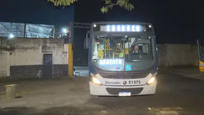 Incêndio destrói 27 ônibus em garagem de BH; prejuízo é de R$ 16 milhões