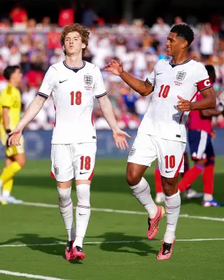 Inglaterra e Portugal vencem em amistosos finais antes da Copa do Mundo 2026
