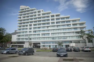 Justiça decreta falência do LSH Barra Hotel, que teve Paulo Figueiredo como sócio