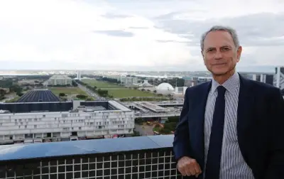 Kassab articula chapa com Paulo Octávio para o Senado no DF