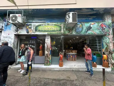Loja de souvenirs é invadida na Lapa; criminosos levam R$ 10 mil