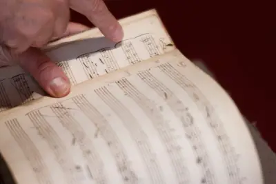 Manuscrito inédito de Mozart é encontrado em Paris