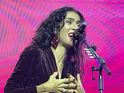 Marisa Monte emociona na abertura da última semana da Festa Junina de Votorantim